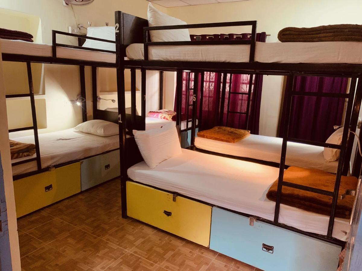 Vagabond Stay Hostel Benares Buitenkant foto