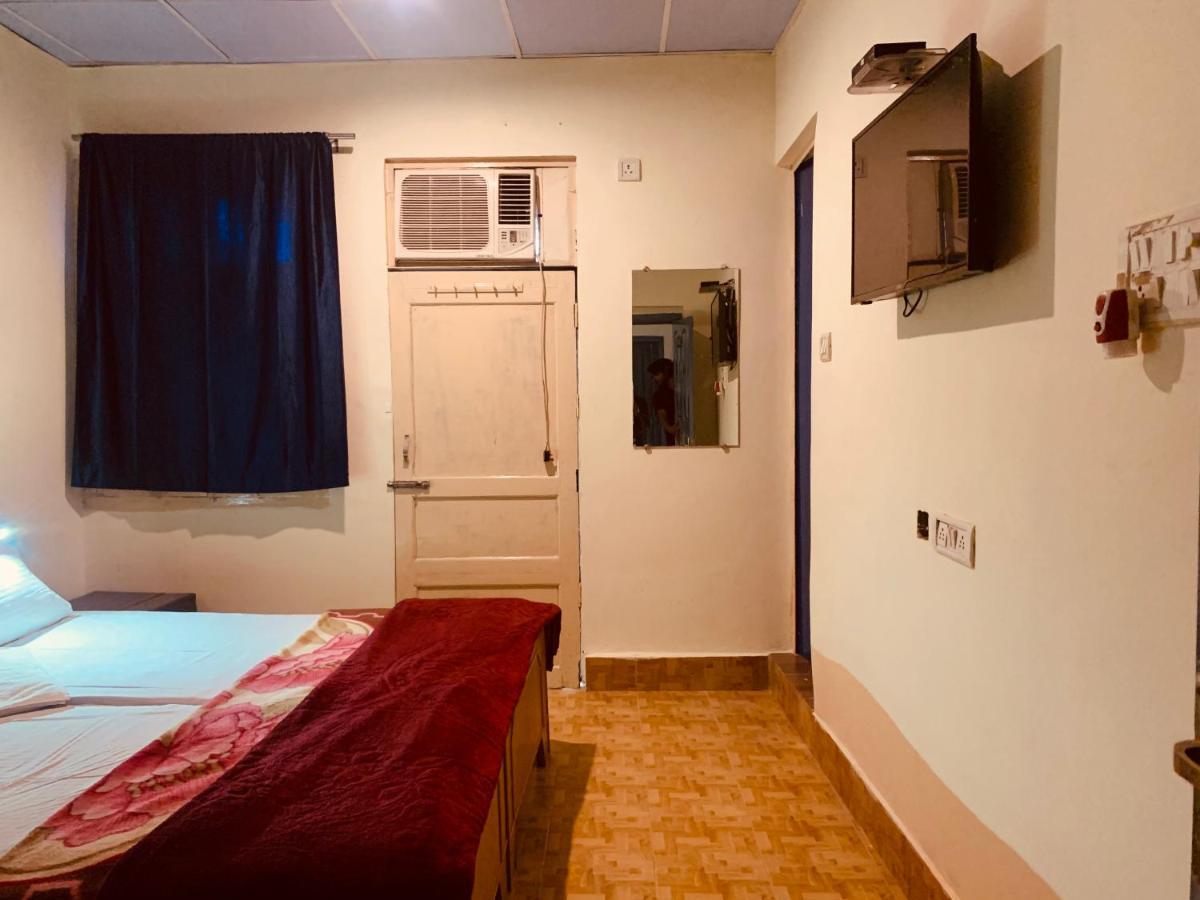Vagabond Stay Hostel Benares Buitenkant foto
