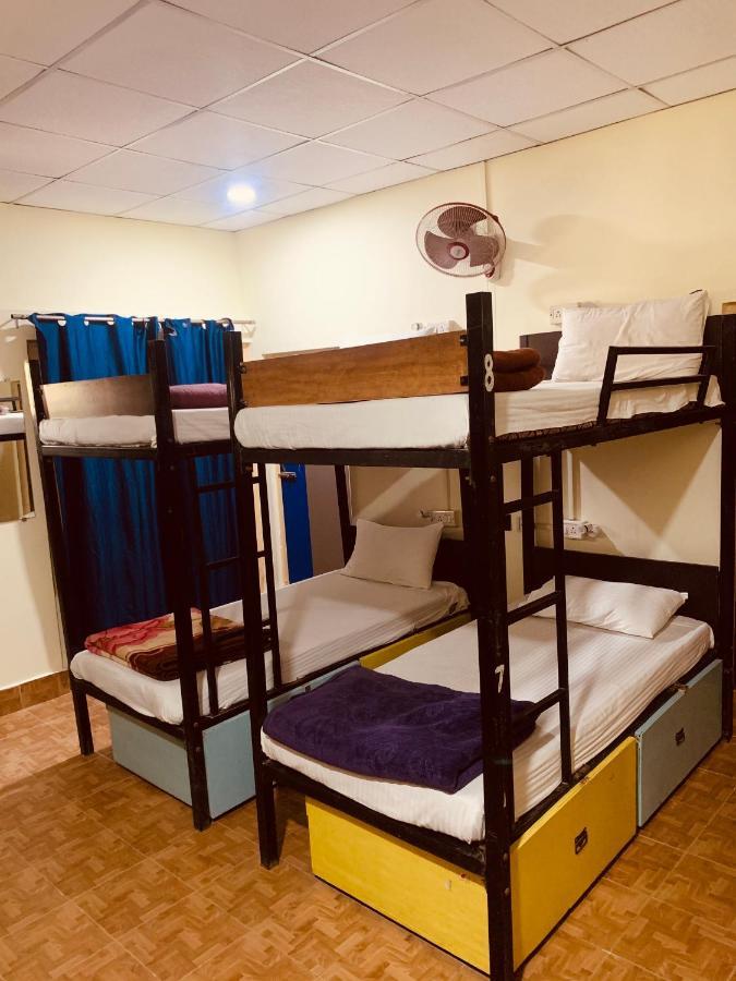 Vagabond Stay Hostel Benares Buitenkant foto