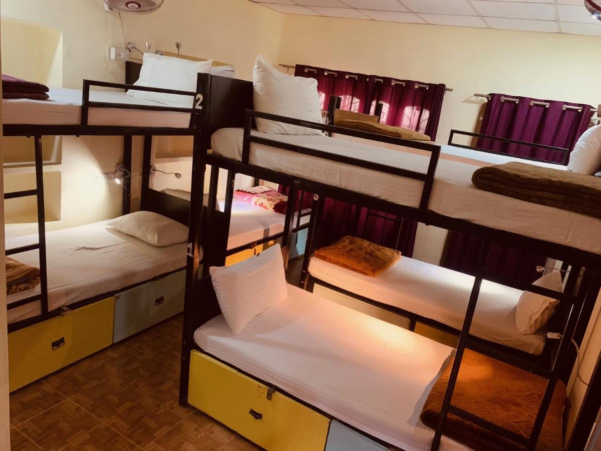 Vagabond Stay Hostel Benares Buitenkant foto