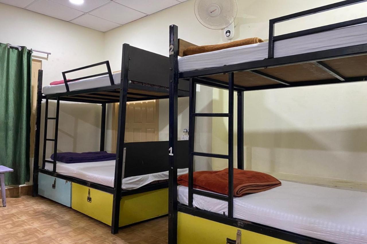 Vagabond Stay Hostel Benares Buitenkant foto