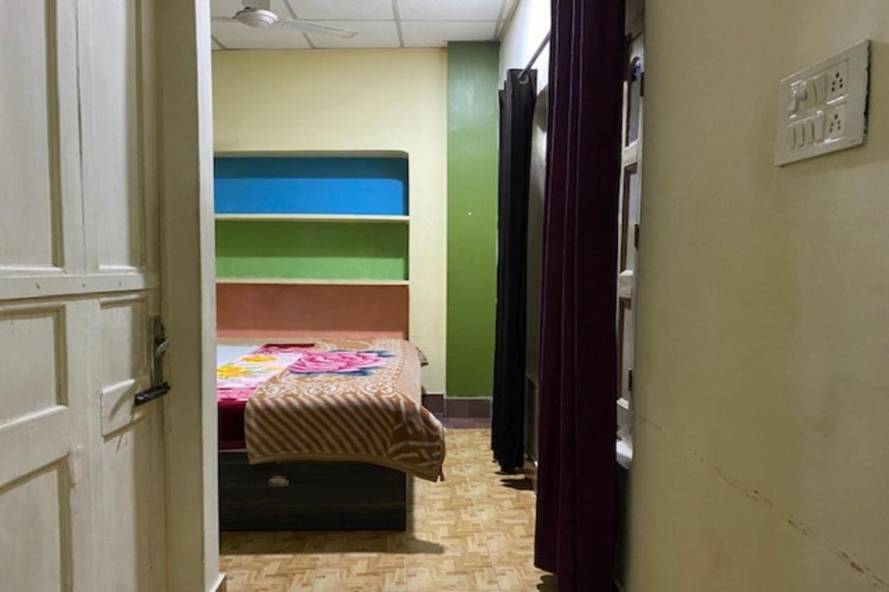 Vagabond Stay Hostel Benares Buitenkant foto