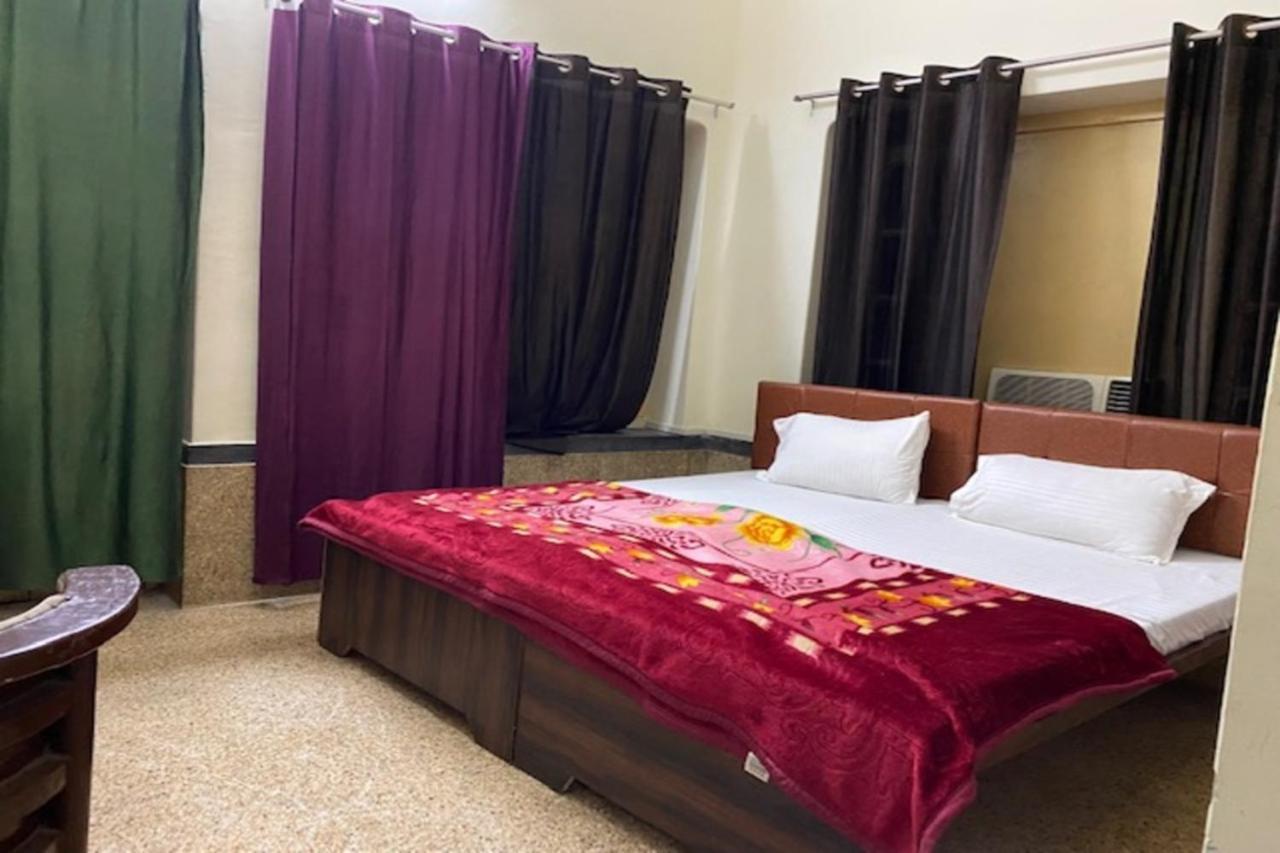 Vagabond Stay Hostel Benares Buitenkant foto
