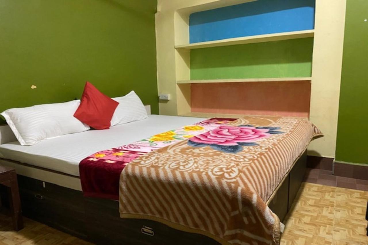 Vagabond Stay Hostel Benares Buitenkant foto