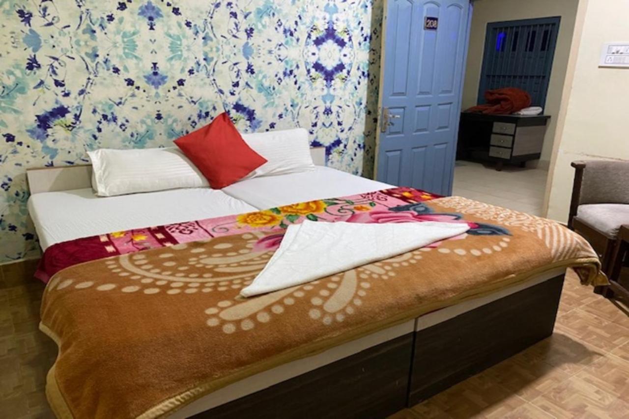 Vagabond Stay Hostel Benares Buitenkant foto