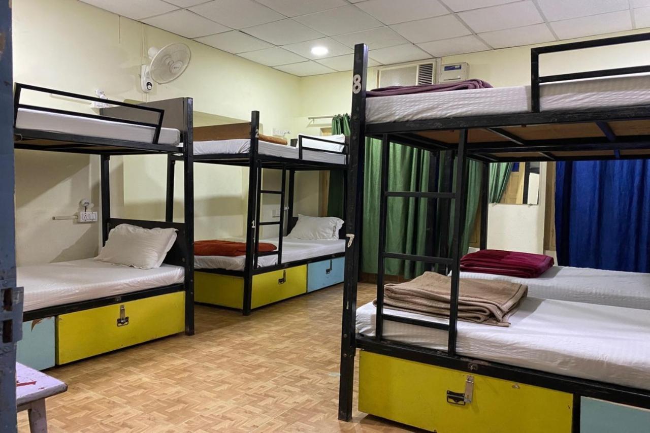 Vagabond Stay Hostel Benares Buitenkant foto