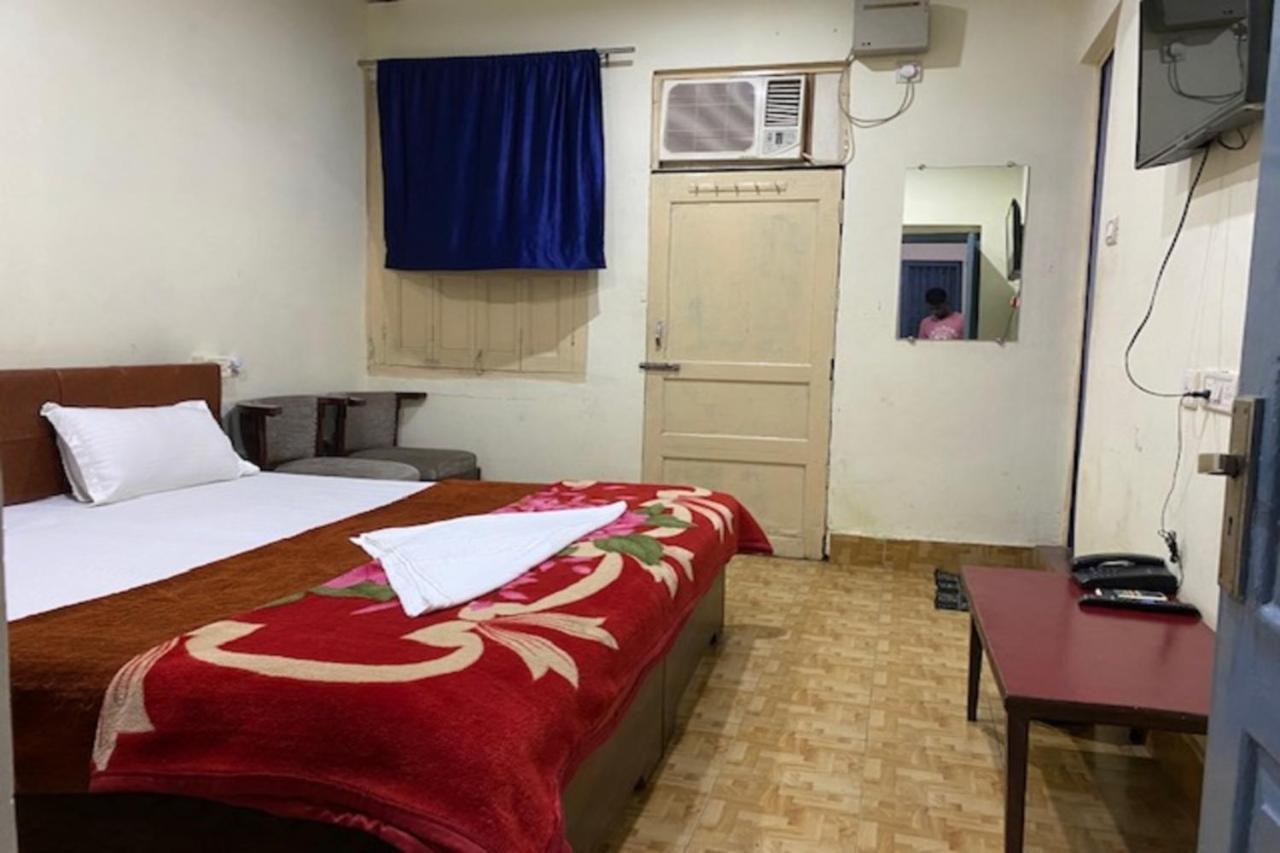 Vagabond Stay Hostel Benares Buitenkant foto