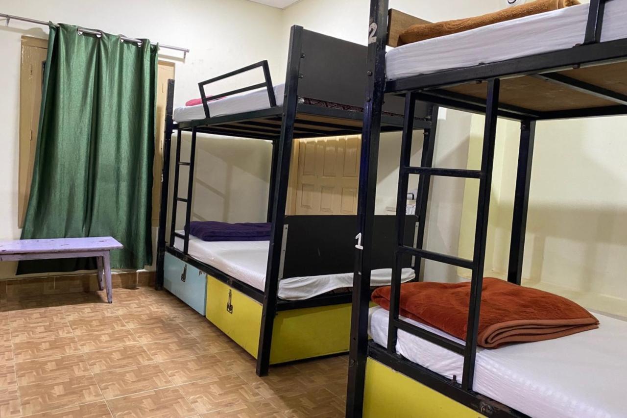 Vagabond Stay Hostel Benares Buitenkant foto