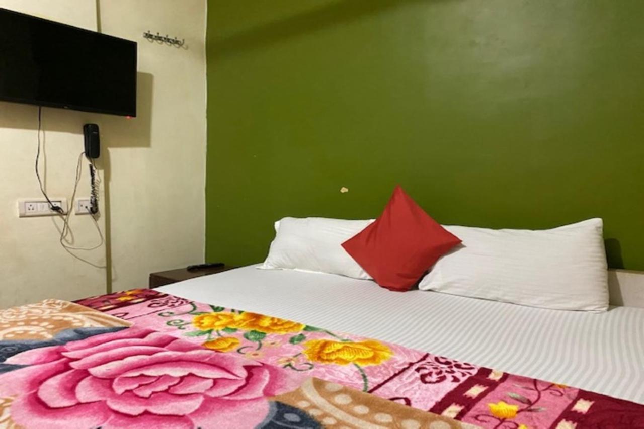Vagabond Stay Hostel Benares Buitenkant foto