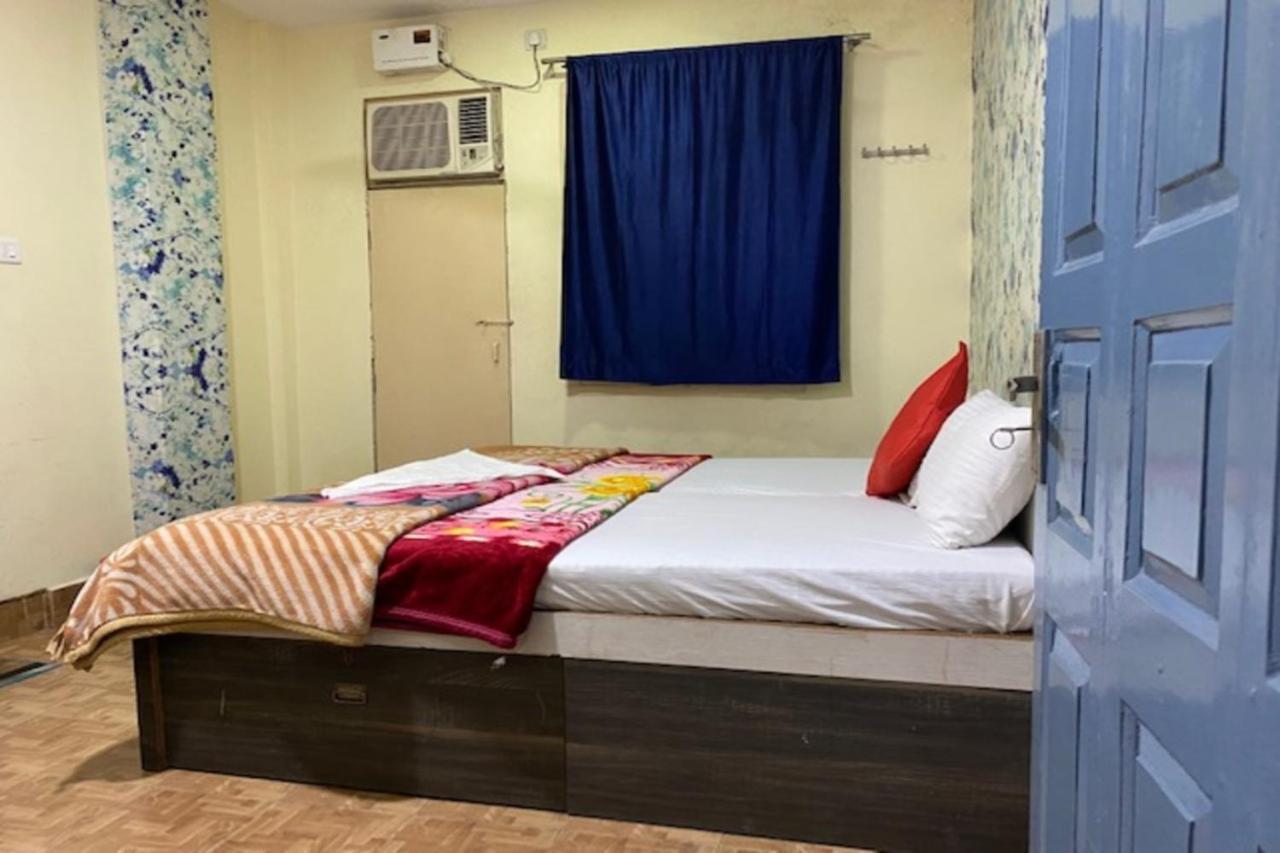 Vagabond Stay Hostel Benares Buitenkant foto