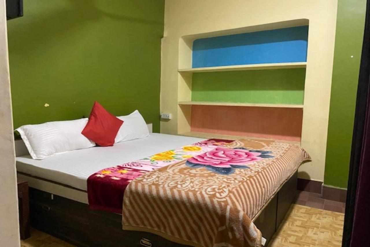 Vagabond Stay Hostel Benares Buitenkant foto